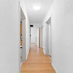 Worker Near Stuttgart, Nürtingen, Autobahn A8, Parking,wifi,smart,smart Tv Apartment