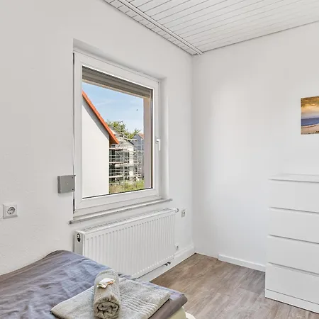 Worker Near Stuttgart, Autobahn A8, Parking, Wifi, Smart Tv Oberboihingen