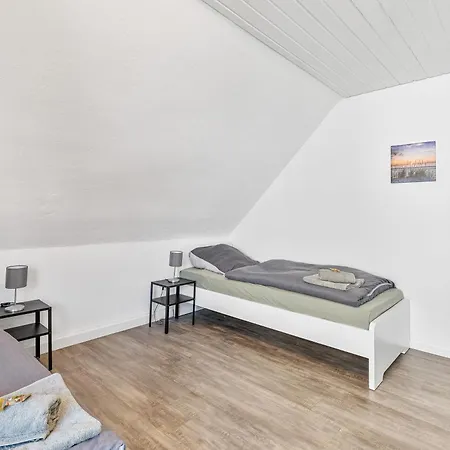 Worker Near Stuttgart, Nuertingen, Autobahn A8, Parking,wifi,smart,smart Tv Διαμέρισμα Oberboihingen