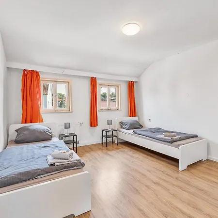 Worker Near Stuttgart, Nuertingen, Autobahn A8, Parking,wifi,smart,smart Tv Διαμέρισμα