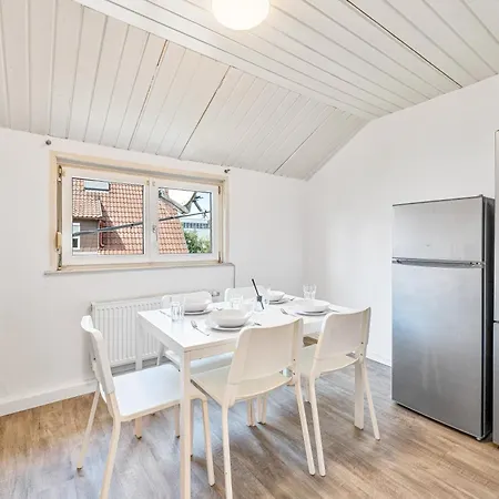 Monteur Near Stuttgart Parking,wifi,smart,smart Tv * Oberboihingen