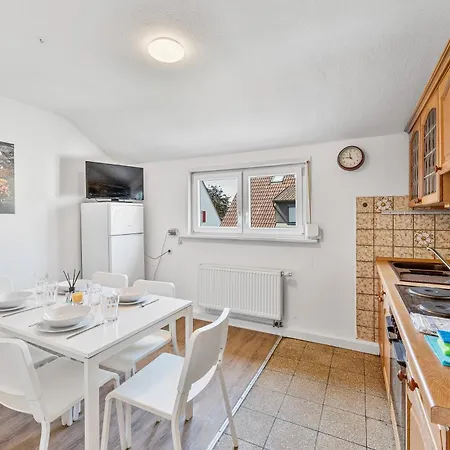 Apartment Worker Near Stuttgart, Nürtingen, Autobahn A8, Parking,wifi,smart,smart Tv