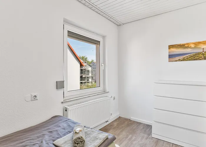 Worker Near Stuttgart, Nuertingen, Autobahn A8, Parking,wifi,smart,smart Tv Oberboihingen