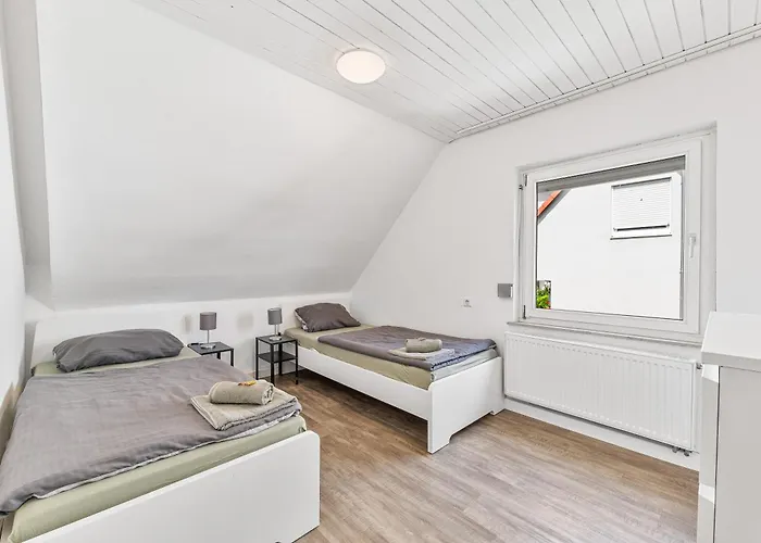 דירה Worker Near Stuttgart, Nuertingen, Autobahn A8, Parking,wifi,smart,smart Tv Oberboihingen