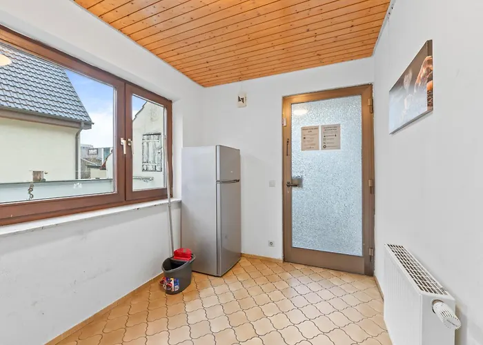 דירה Worker Near Stuttgart, Nuertingen, Autobahn A8, Parking,wifi,smart,smart Tv Oberboihingen