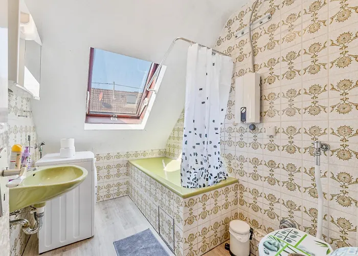 דירה Worker Near Stuttgart, Nuertingen, Autobahn A8, Parking,wifi,smart,smart Tv *